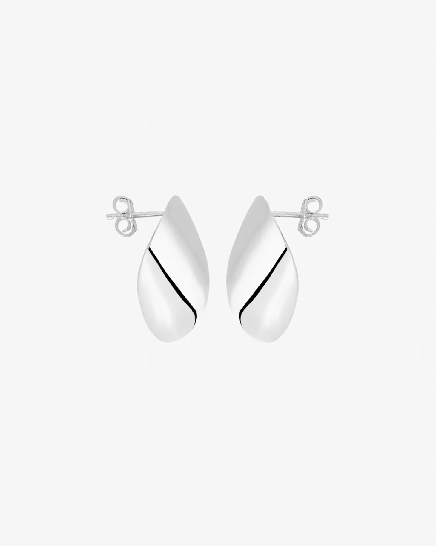 aqua_small_studs_silver_0.webp Aqua small studs silver