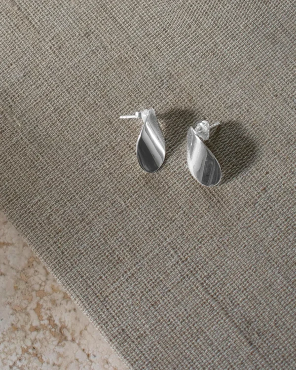 Aqua small studs silver
