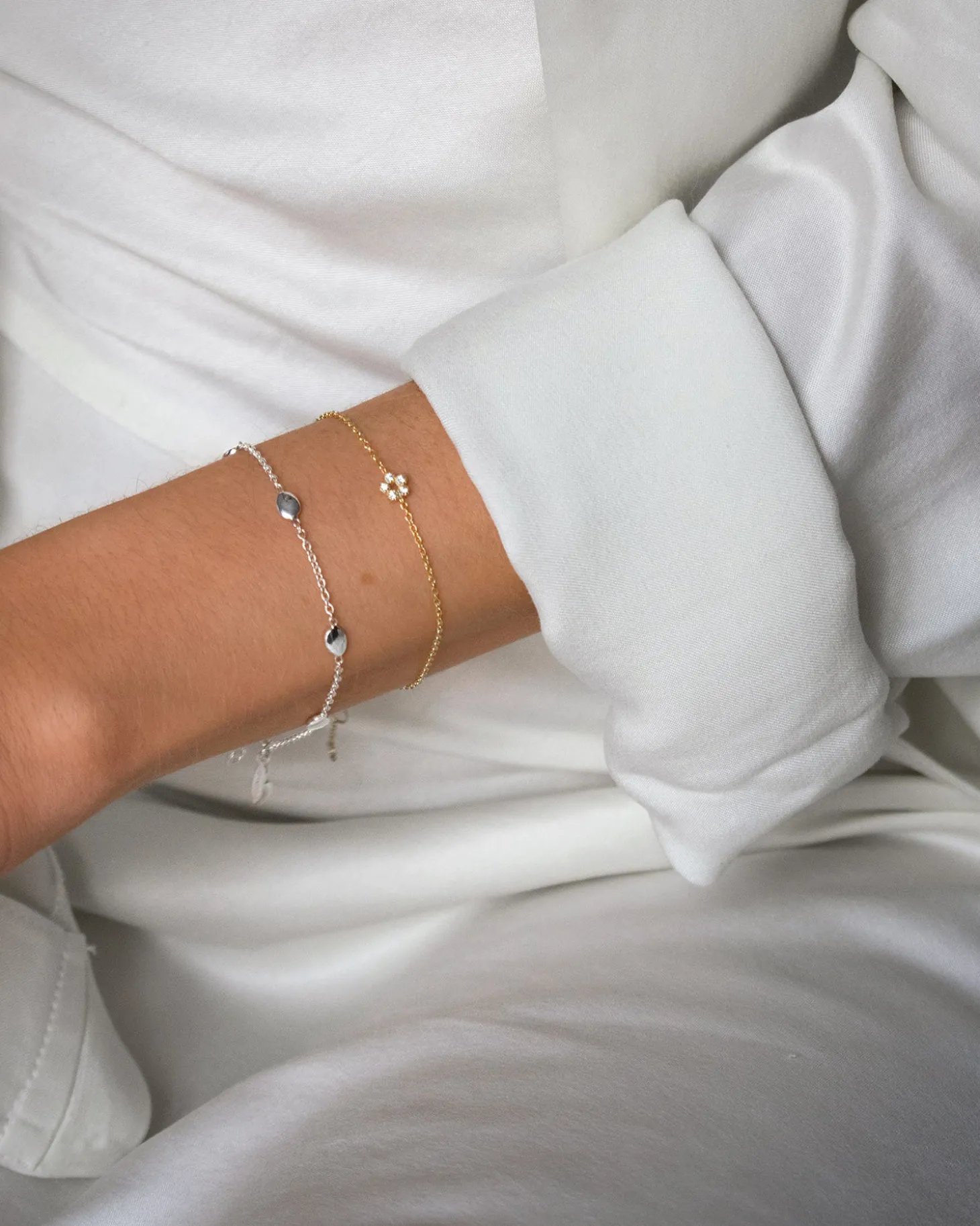 bliss_bracelet_gold_2.webp Bliss bracelet gold