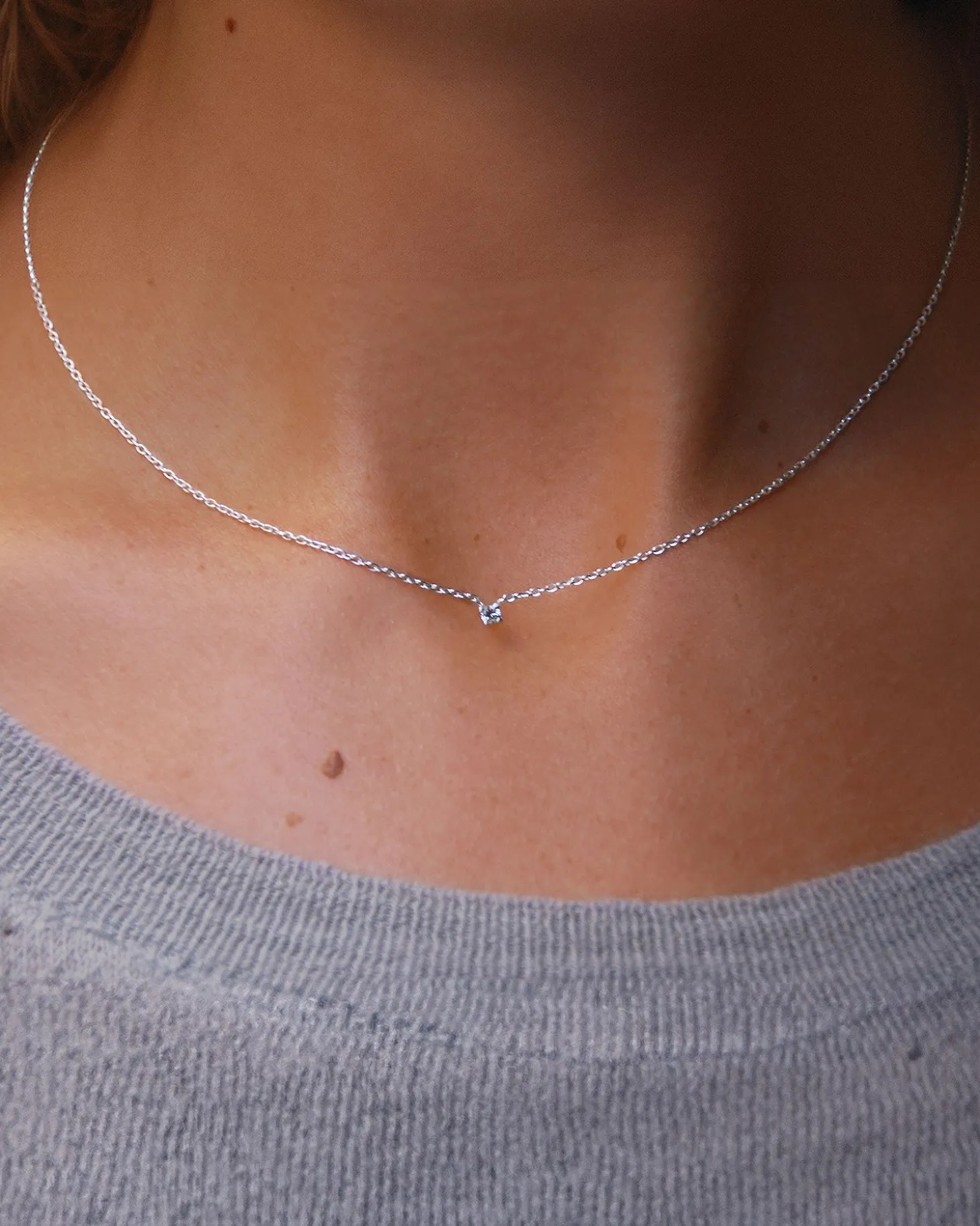 diamond_sky_drop_necklace_3.webp Diamond Sky drop necklace silver