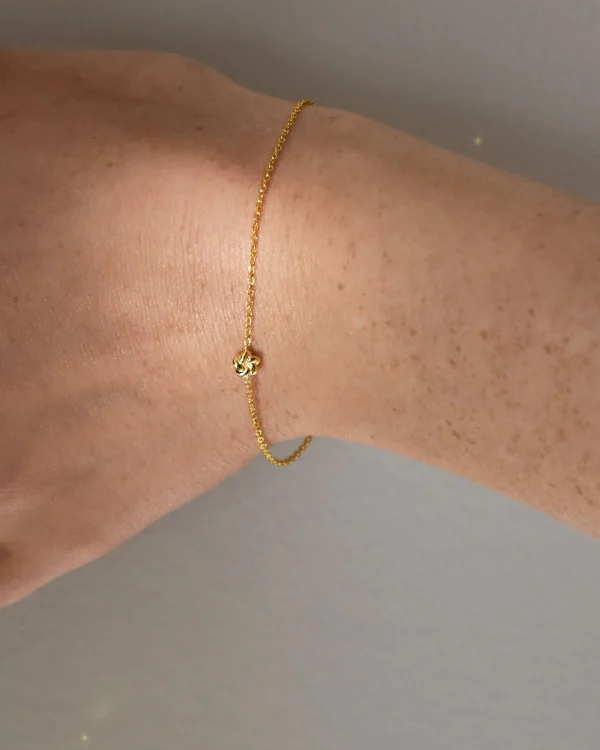 Empower drop bracelet gold