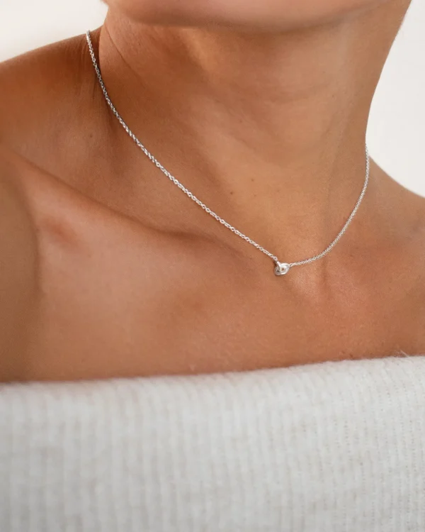 Le Knot drop necklace silver