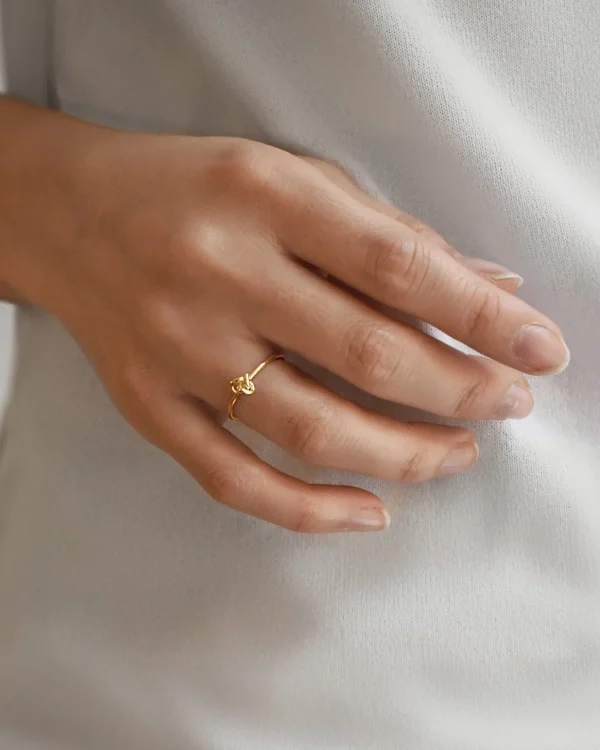 Le Knot drop ring gold