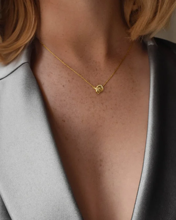 Le Knot necklace gold