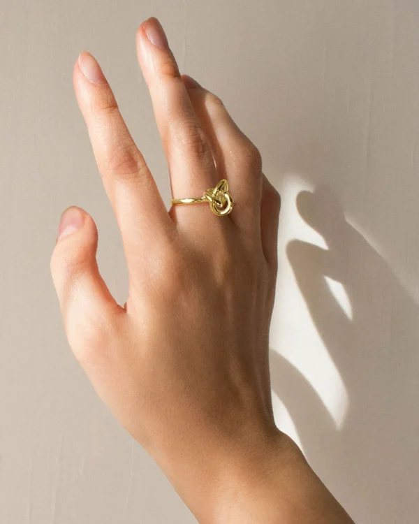 Le Knot ring gold