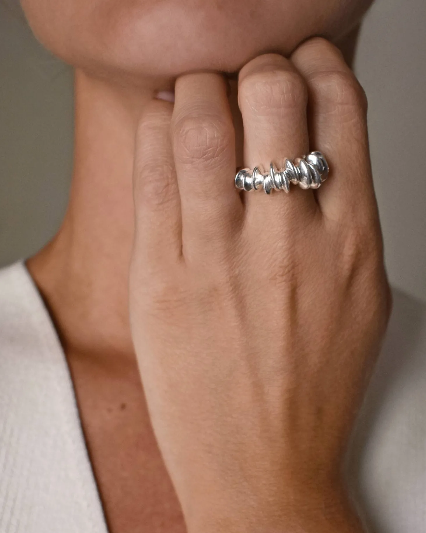 les_roches_ring_silver_1.webp Les Roches ring silver