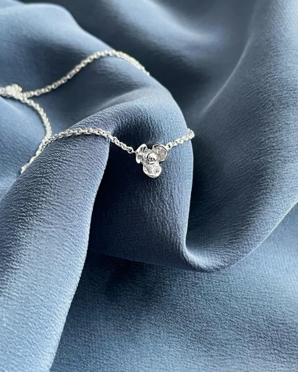 Lotus necklace silver