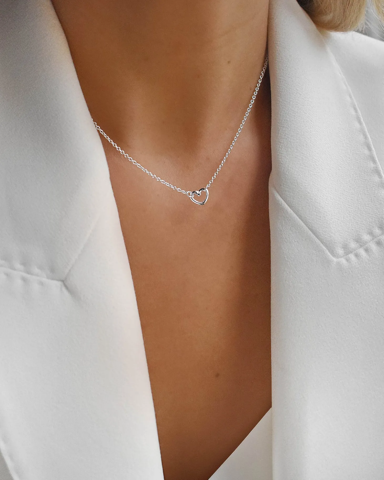 love_vibe_drop_necklace_s_1.webp Love Vibe drop necklace silver