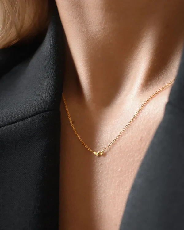 Loving heart necklace gold