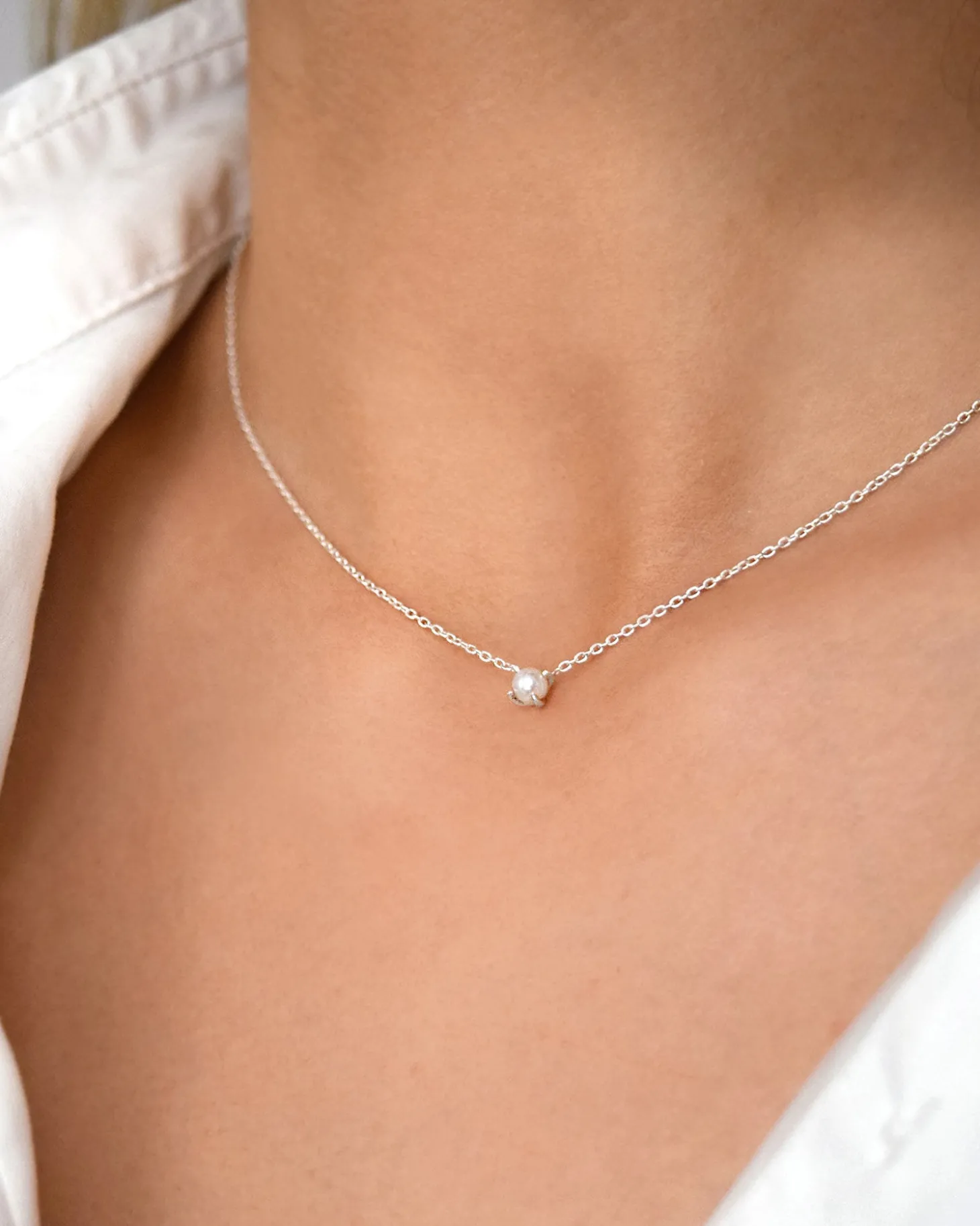 petite_pearl_necklace_sil_1.webp Petite Pearl necklace silver