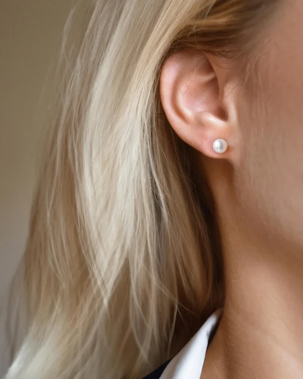 Petite Pearl single studs silver