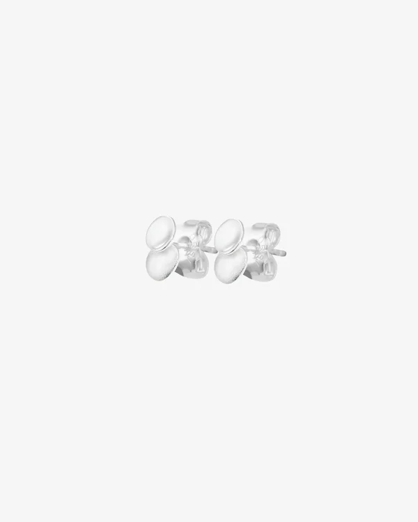 Rocky Shore drop studs silver