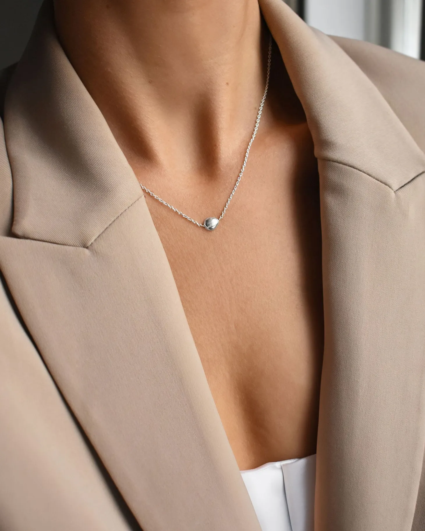 stardust_drop_necklace_po_2.webp Stardust drop necklace polished silver