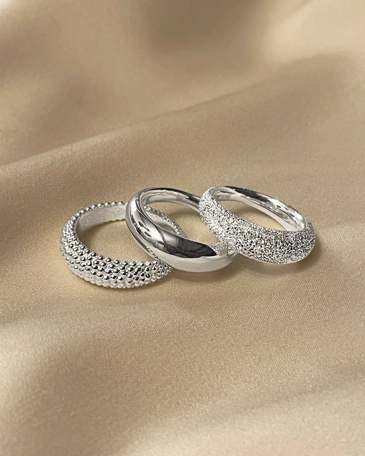 stardust_ring_silver_2.webp Stardust ring silver