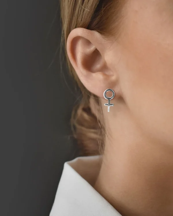 Women Unite small studs silver